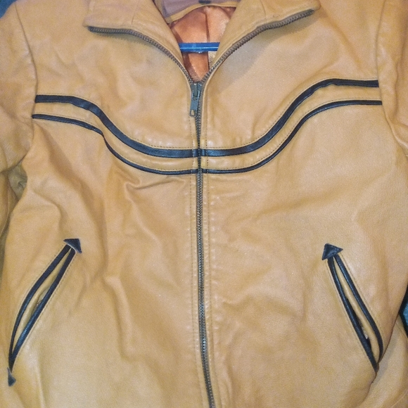 Size medium women's Street Leathers designers collection leather jacket - Picture 6 of 9